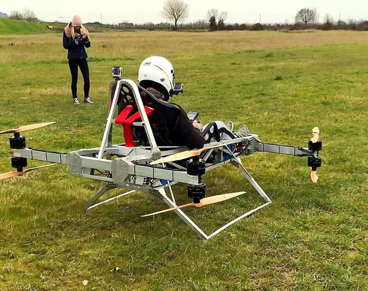 फ्लाइंग कार का दाम 71 लाख रुपये 