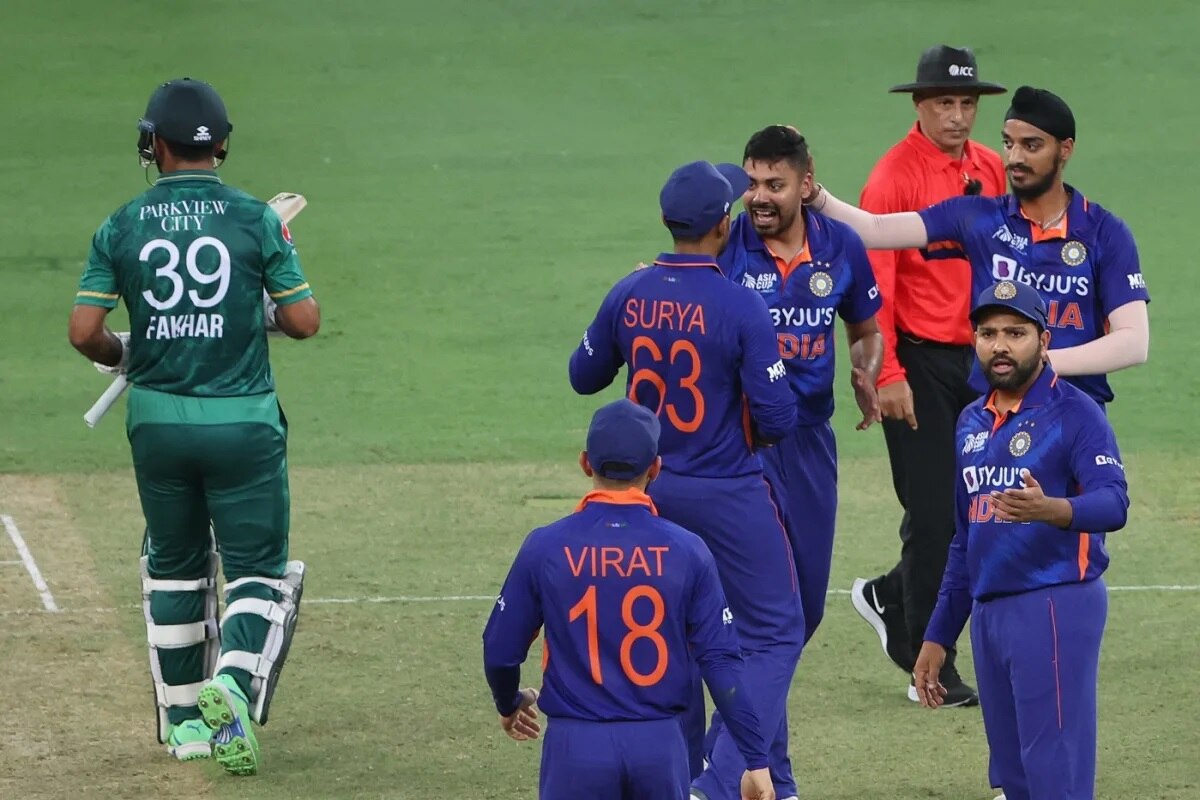 आवेश खान