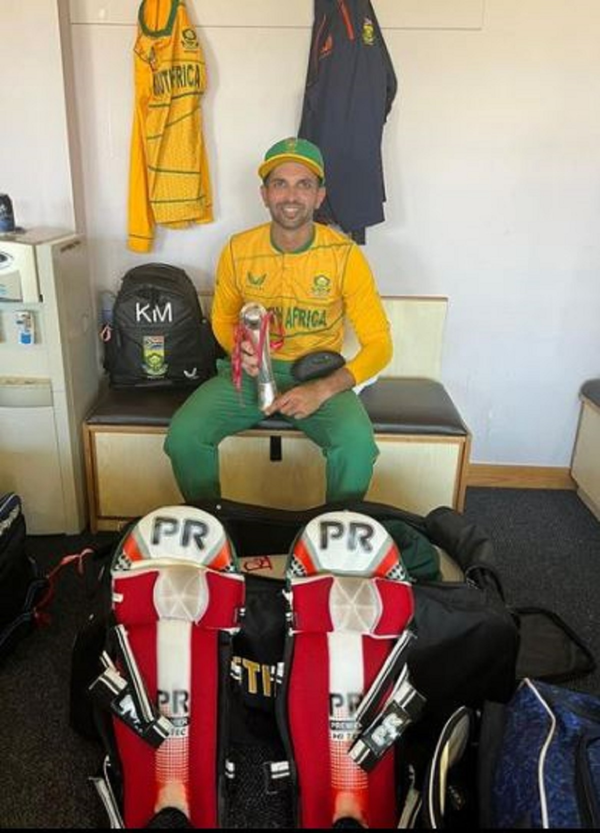 केशव महाराज