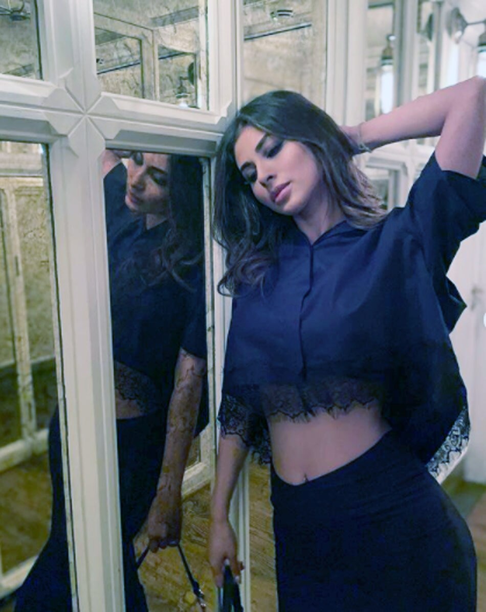 मौनी रॉय