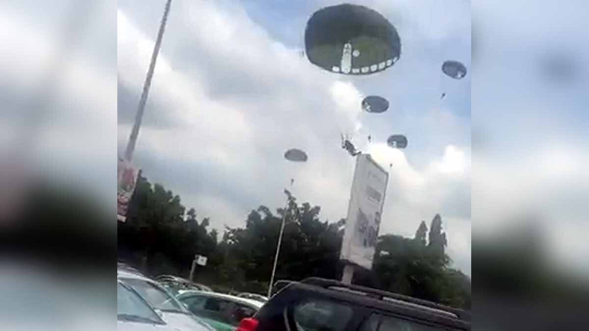 Nigerian Paratroopers Landing