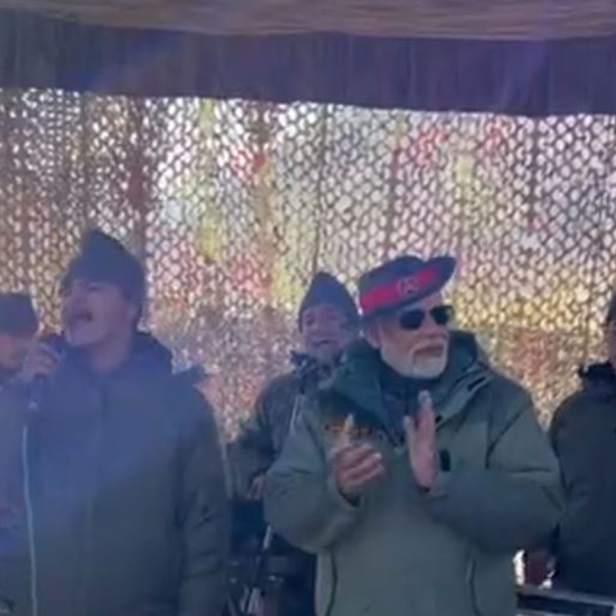 करगिल में पीएम मोदी