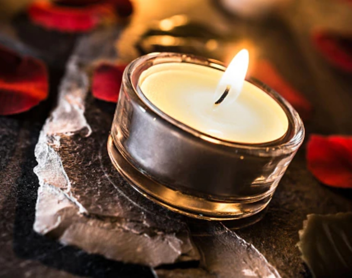 मोमबत्ती की जोरदार डिमांड