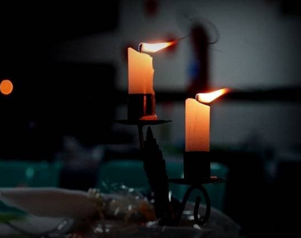 मोमबत्ती बनाने में इन चीजों का इस्तेमाल