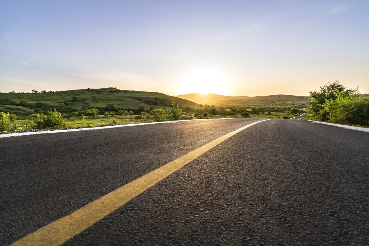 Continuous yellow line