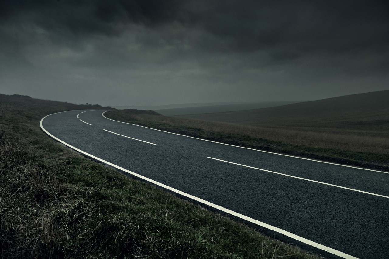 Double continuous yellow/white line