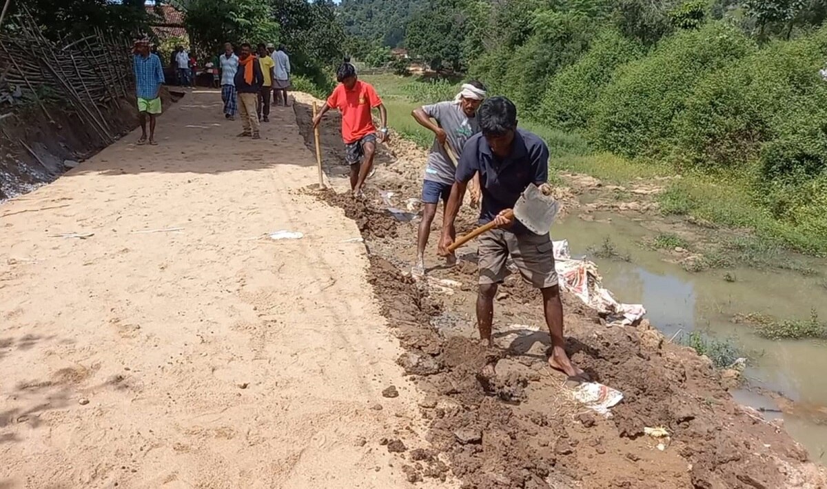 अष्टम के माता-पिता