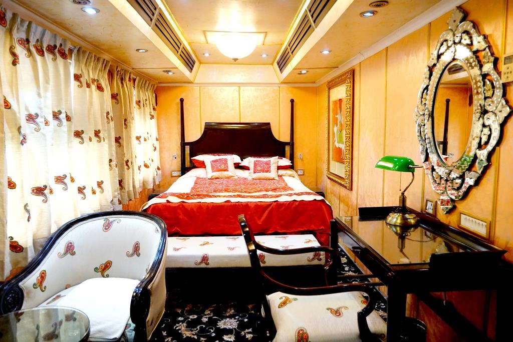 Palace on wheels tour