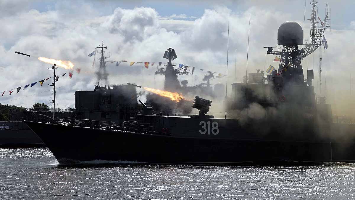 Crimea Putin Russia Nuclear Weapons