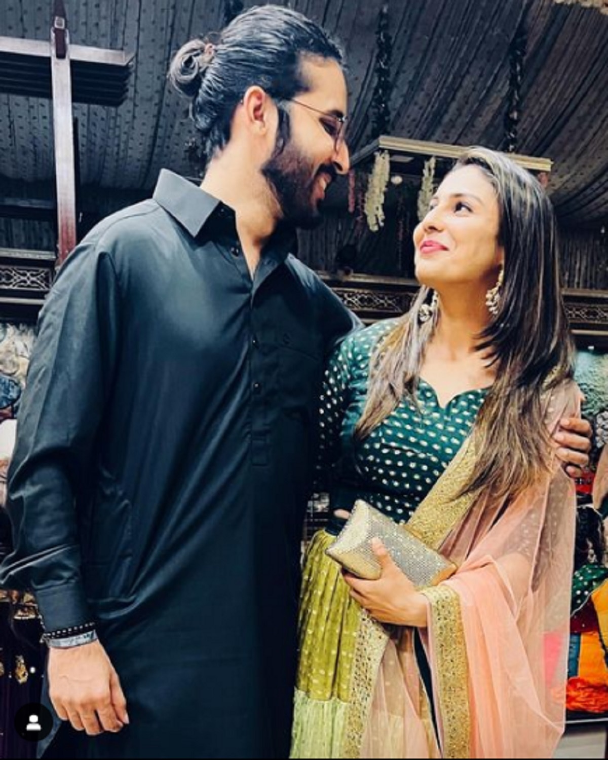 कायनात की फोटो