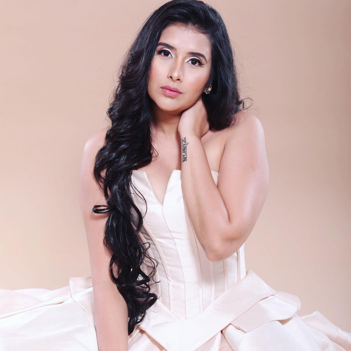 चारु असोपा 