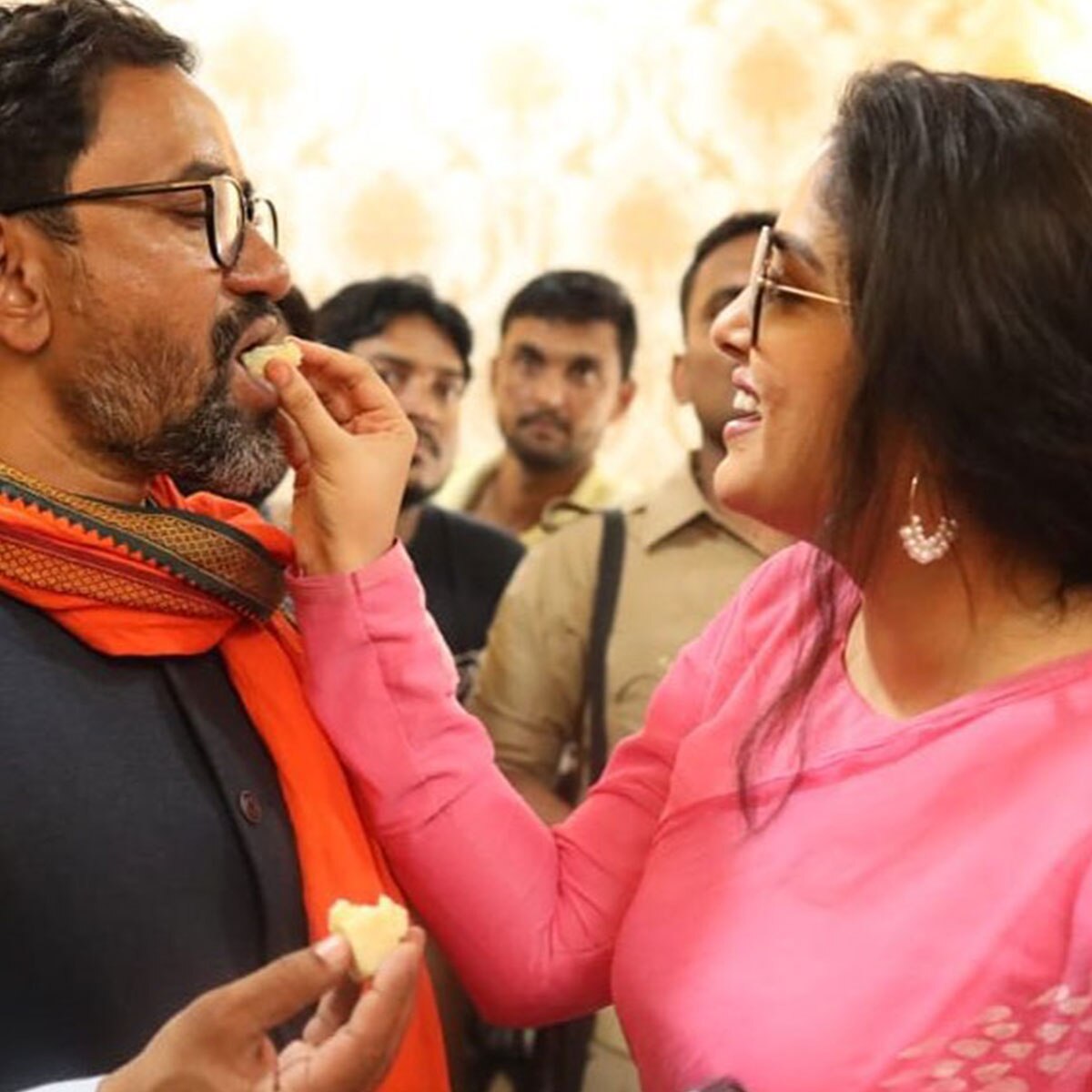 निरहुआ, आम्रपाली दुबे