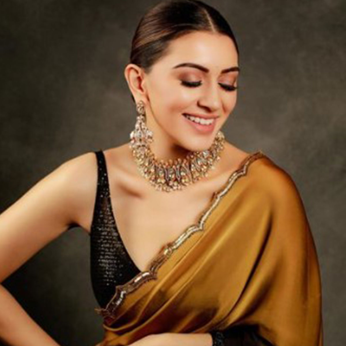 हंसिका मोटवानी