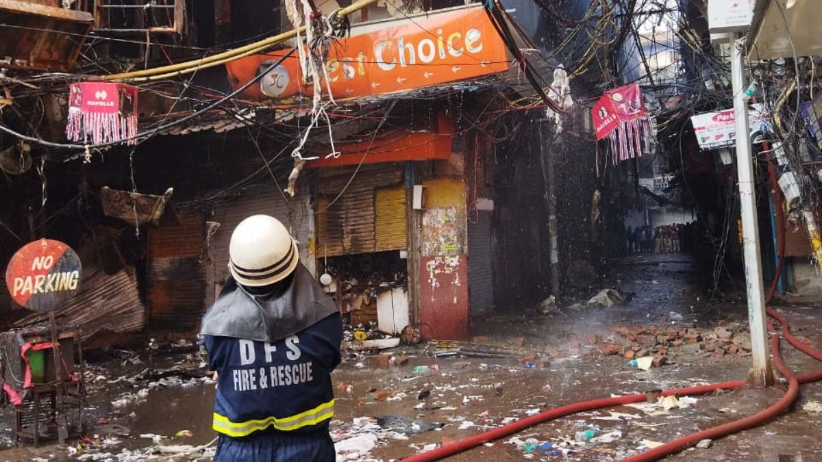 आग को मिडिल फायर घोषित कर दिया गया