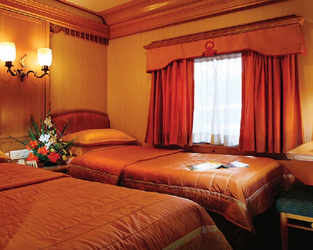 Golden Chariot Train Bedroom (Photo-goldenchariot.org)