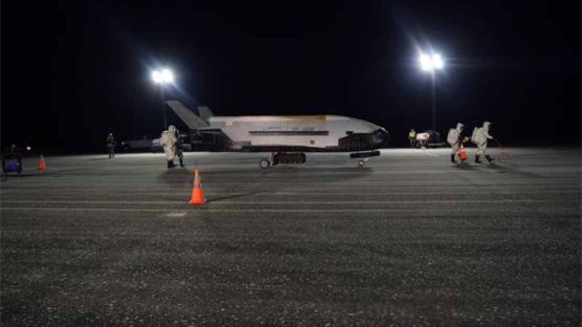 X-37B space plane lands