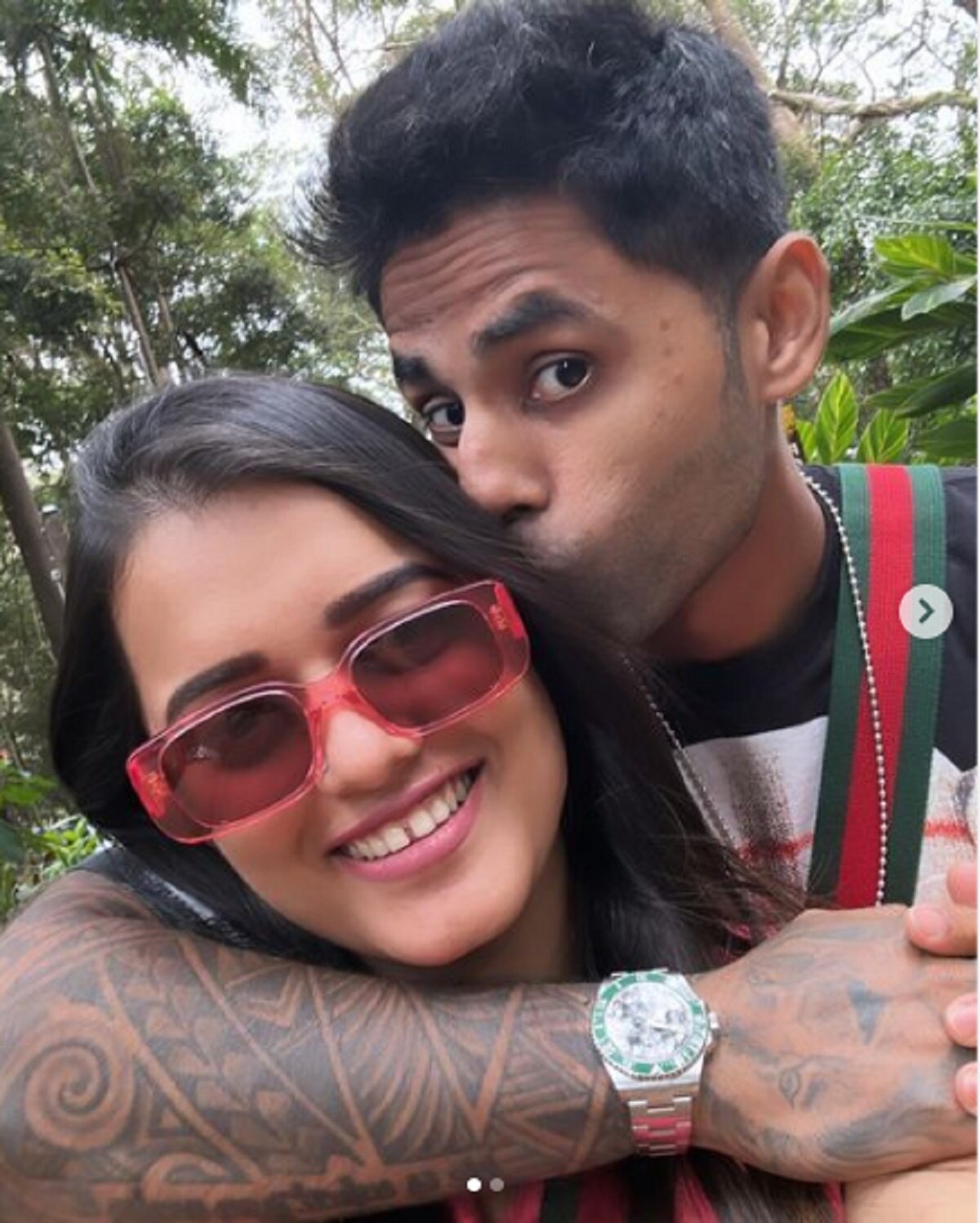 देविशा और सूर्यकुमार