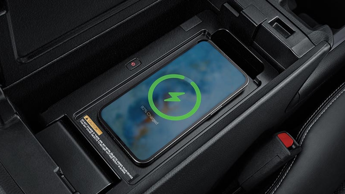 Toyota Innova Hycross