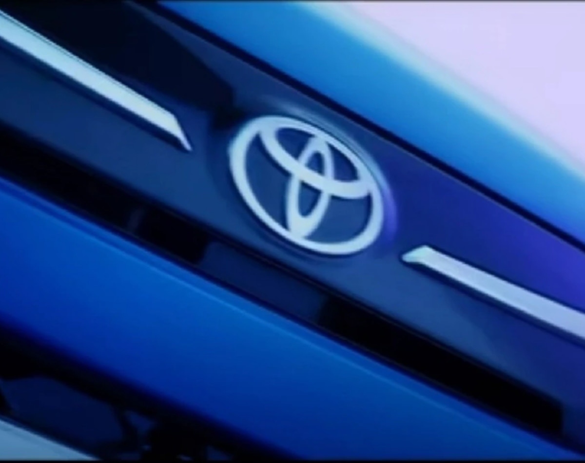 Maruti बनाती है Urban Cruiser