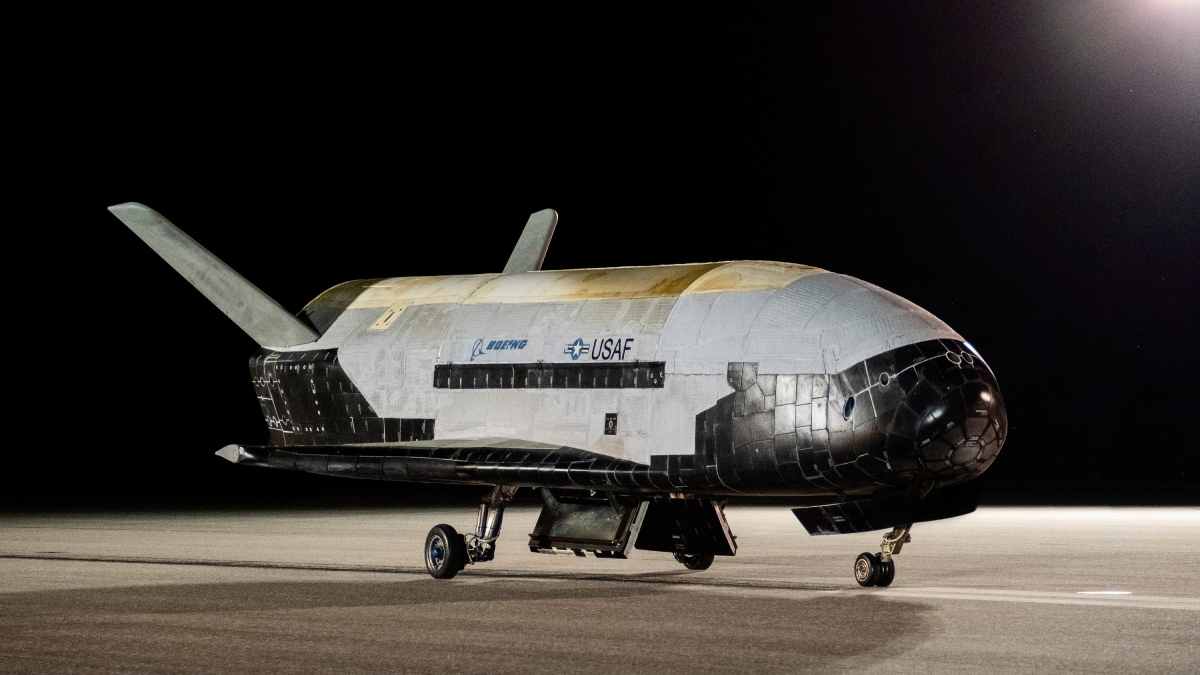 X-37B space plane lands
