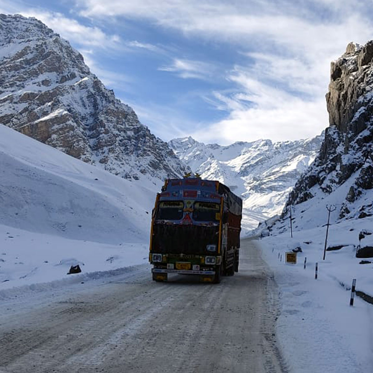 लद्दाख में जबरदस्त बर्फ