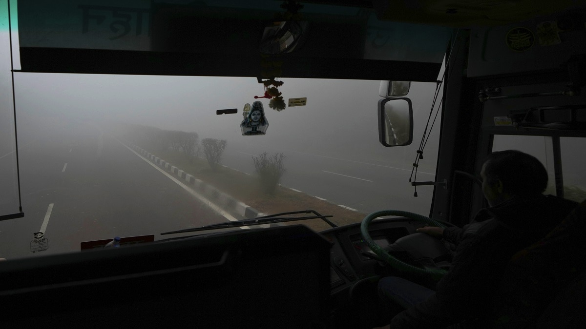 रात में बसों के संचालन पर रोक 