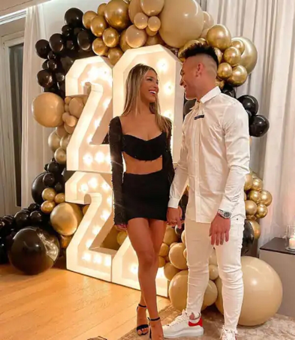 एल. मार्टिनेज की पार्टनर