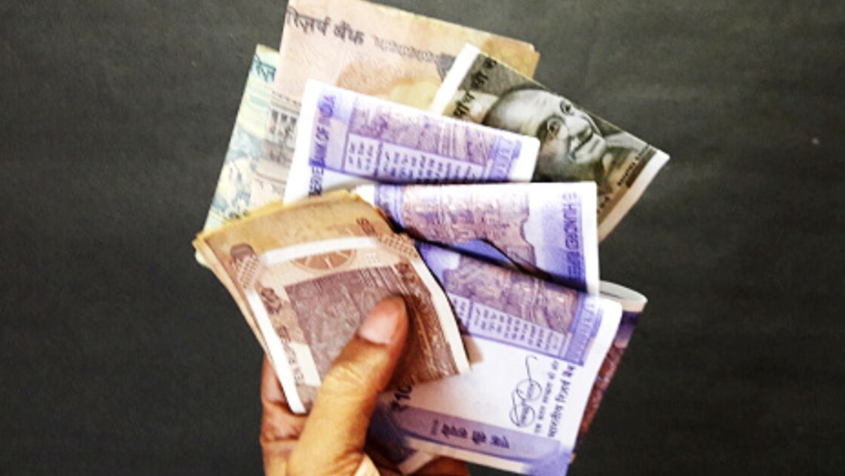 दागदार और रंग लगे हुए नोट