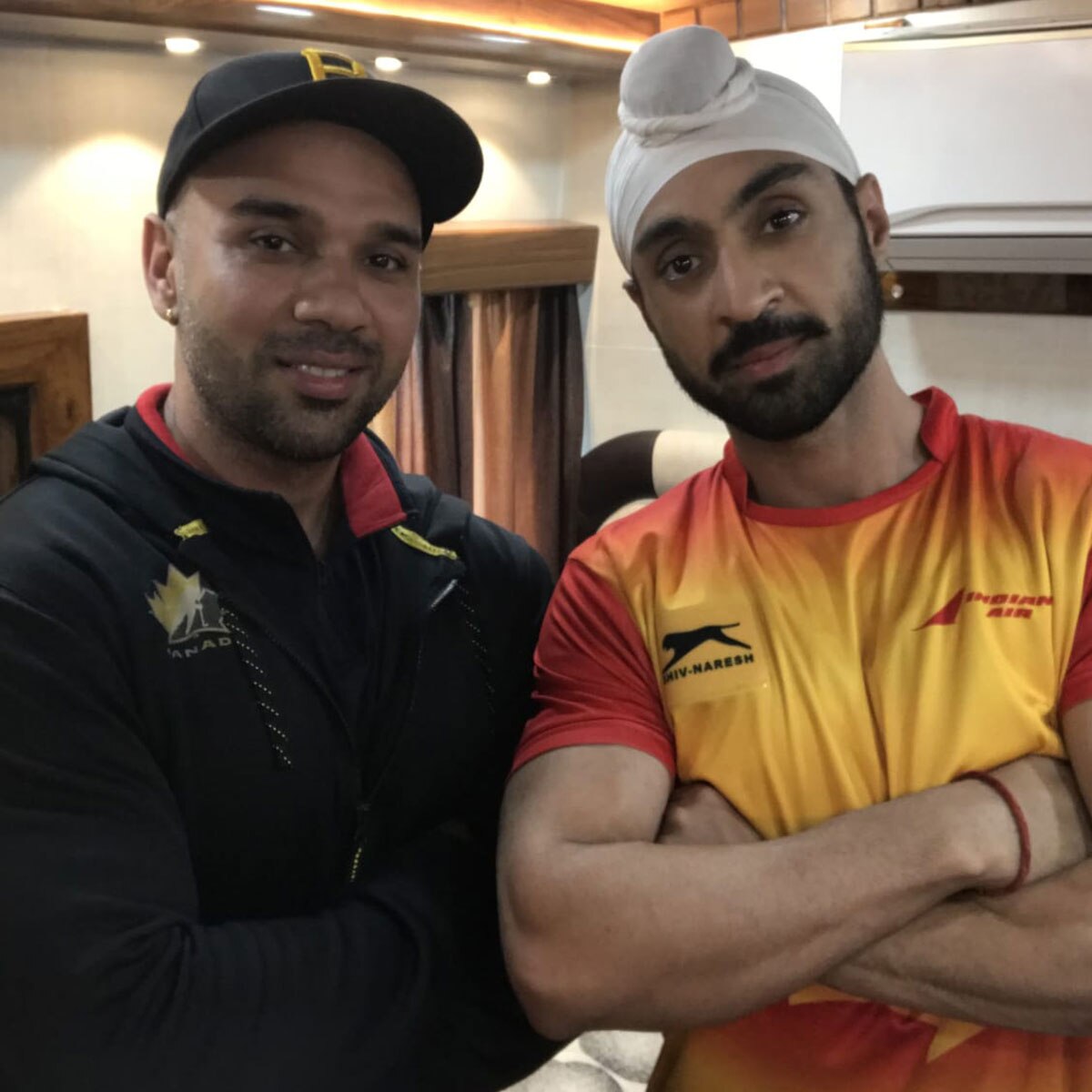 दिलजीत दोसांझ, प्रदीप भाटिया