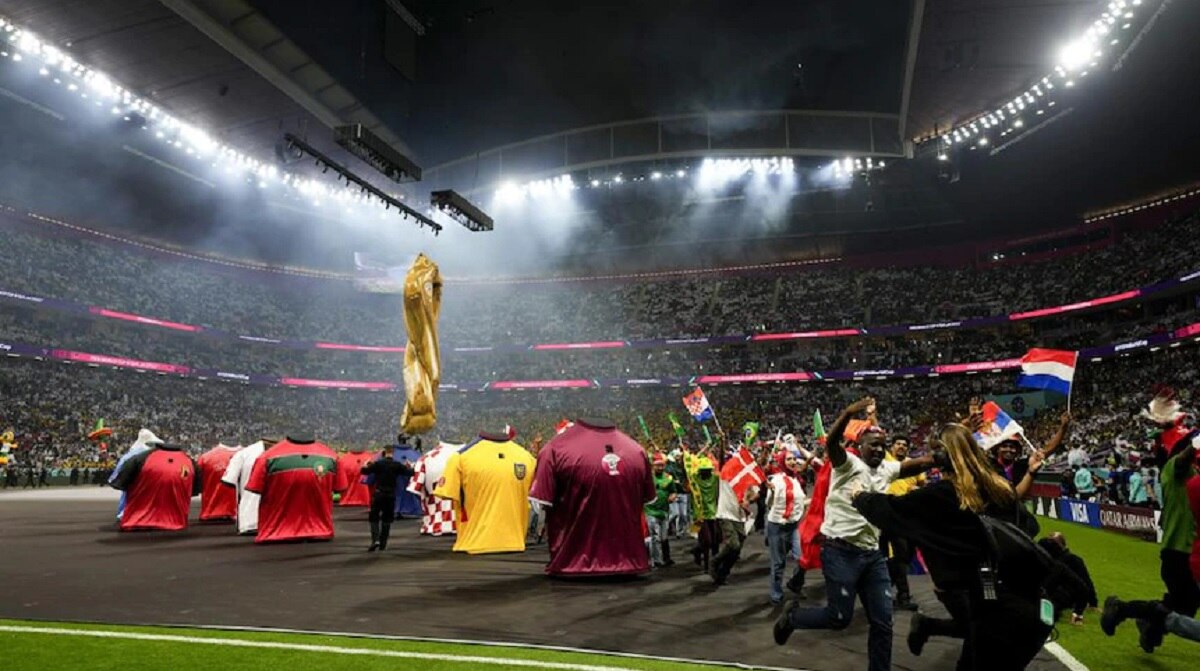 फीफा वर्ल्ड कप क्लोजिंग सेरेमनी