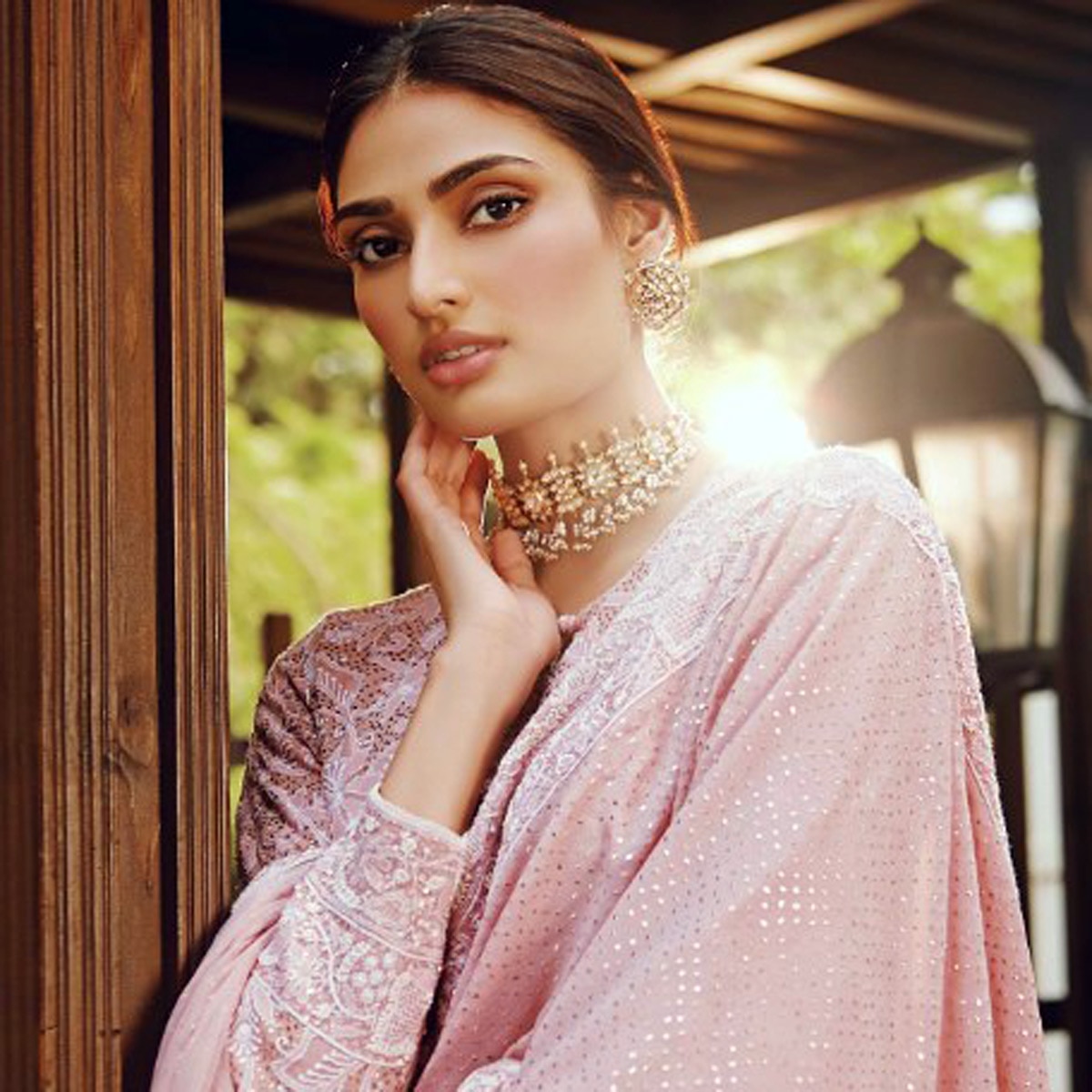 अथिया शेट्टी 