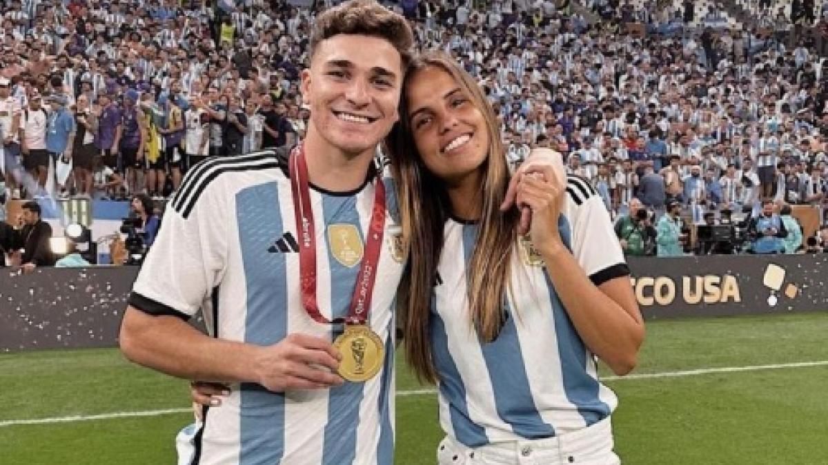 जूलियन अल्वारेज और एमेलिया फेरेरो