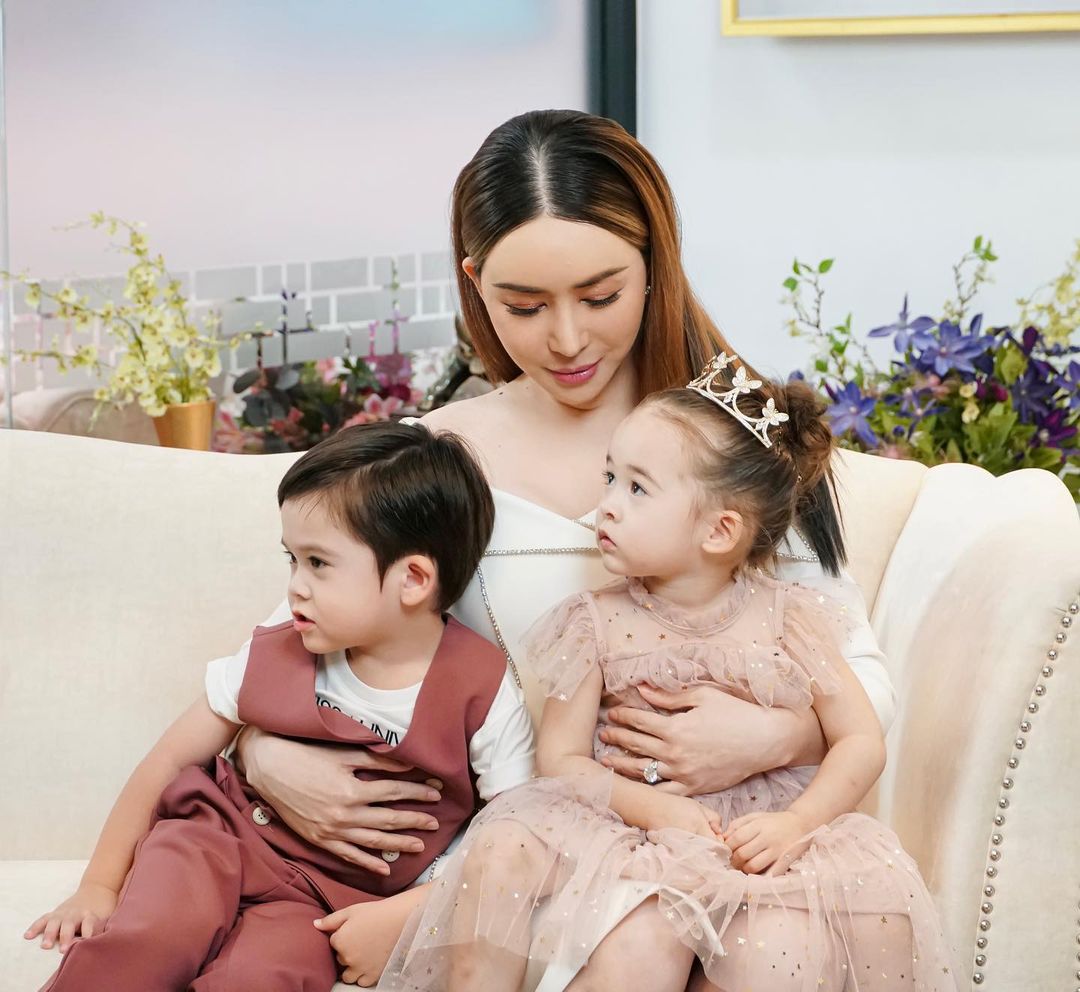 Anne Jakkaphong Jakrajutatip 