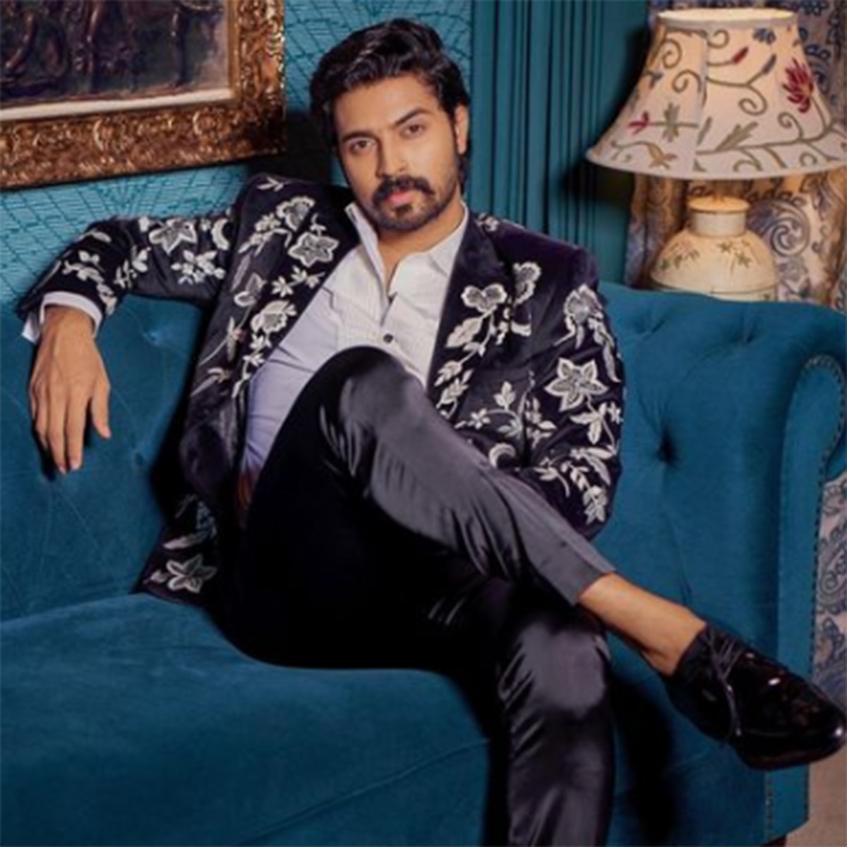 देव मोहन