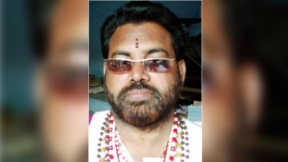 61 साल का हो चुका है ढोंगी बाबा