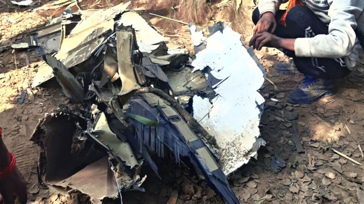 सेती नदी की खाई में गिरा विमान