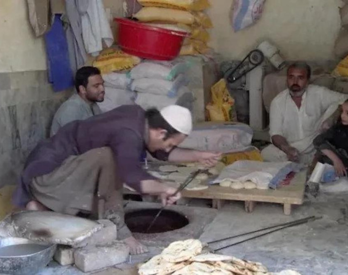 थाली की रोटी पर महंगाई की बम