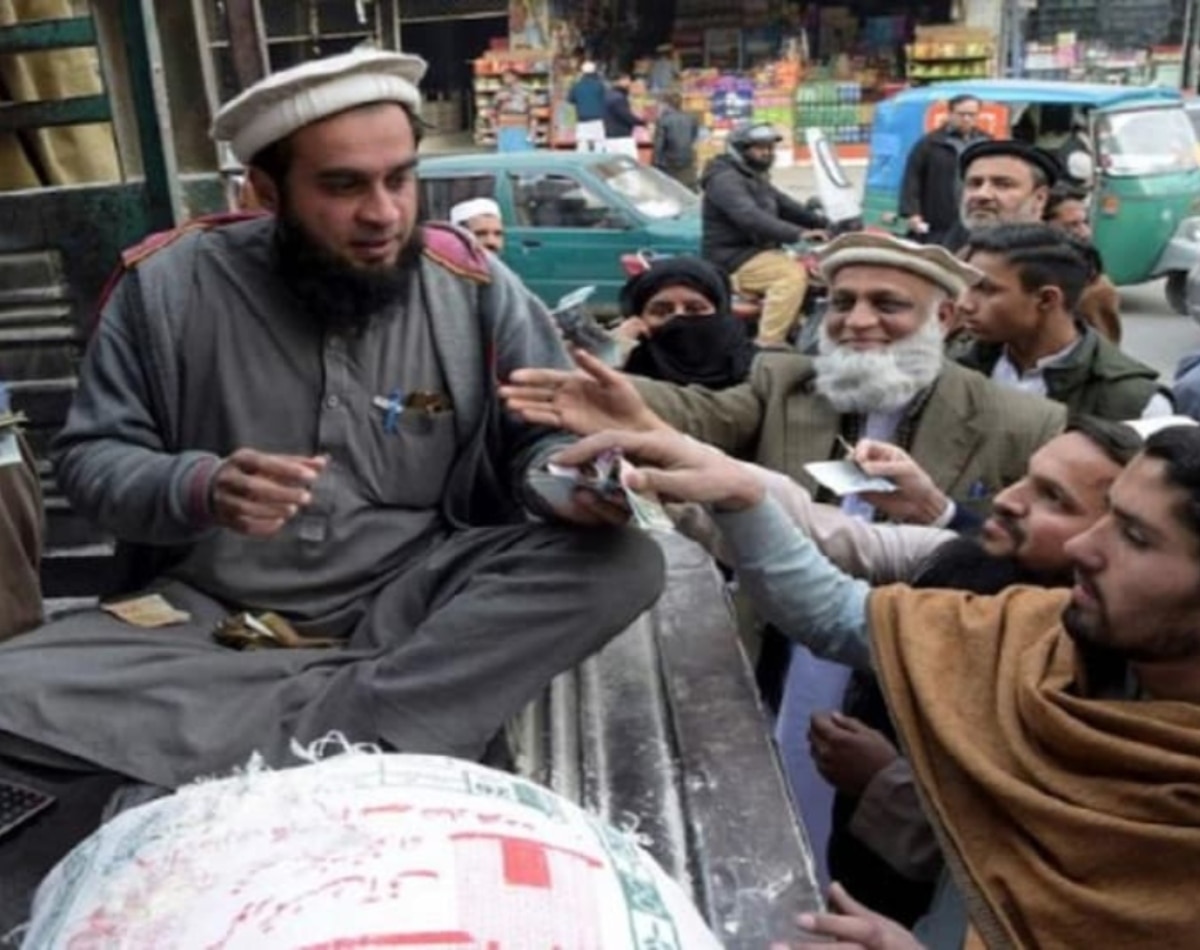 परिवार का पेट भरने की जंग