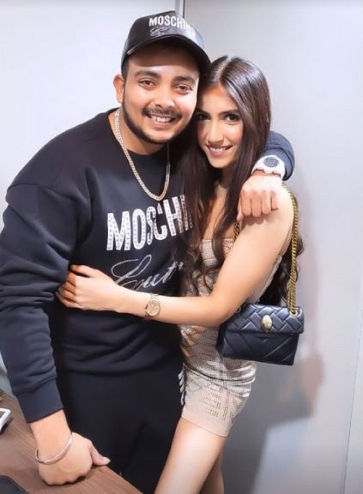 पृथ्वी शॉ और प्राची सिंह