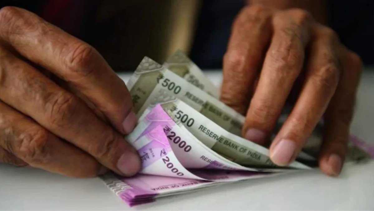 रिजर्व बैंक जारी करता है करेंसी