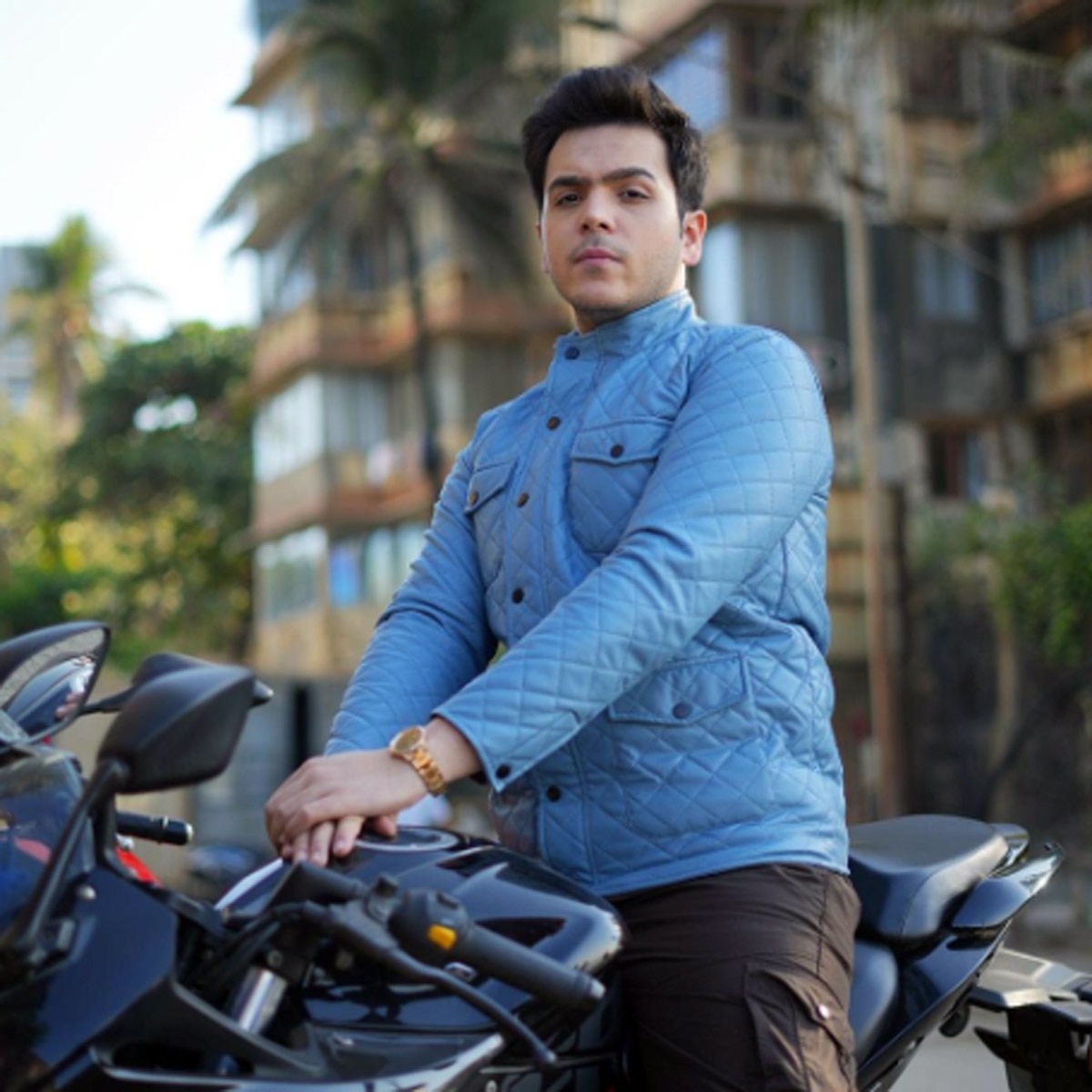  राज अनादकट