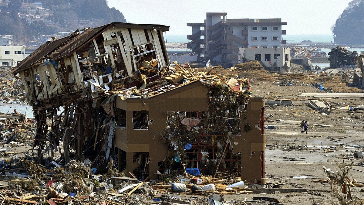 2011 Japan tsunami Tōhoku earthquake