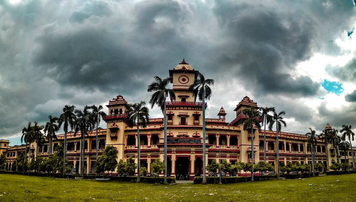 Top 10 most beautiful college campuses in India 4
