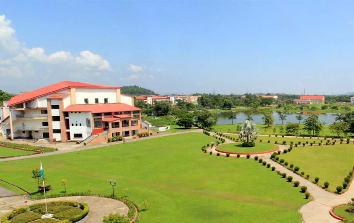 Top 10 most beautiful college campuses in India 5