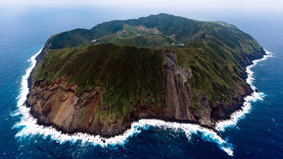 How Many Islands Japan Have?