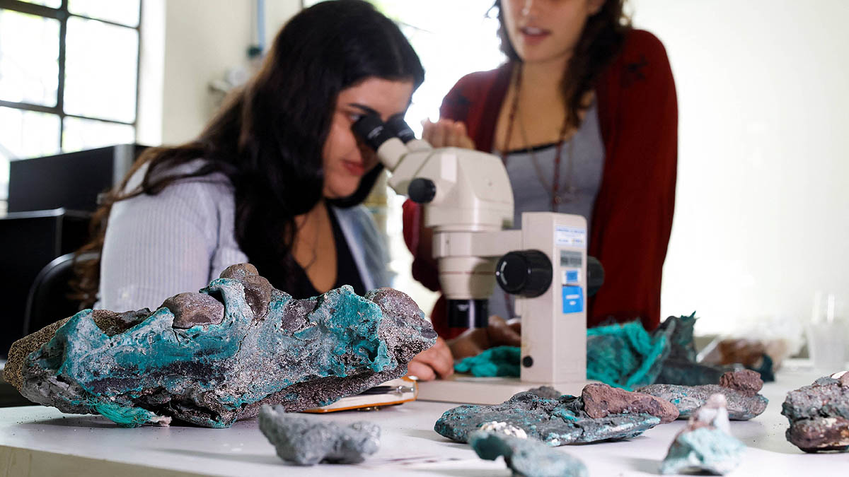Plastic Rocks in Brazil