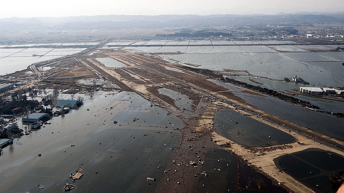 2011 Japan tsunami Tōhoku earthquake