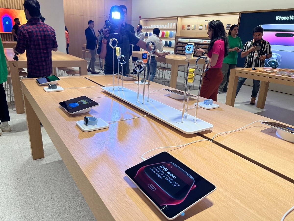 Apple Store Delhi