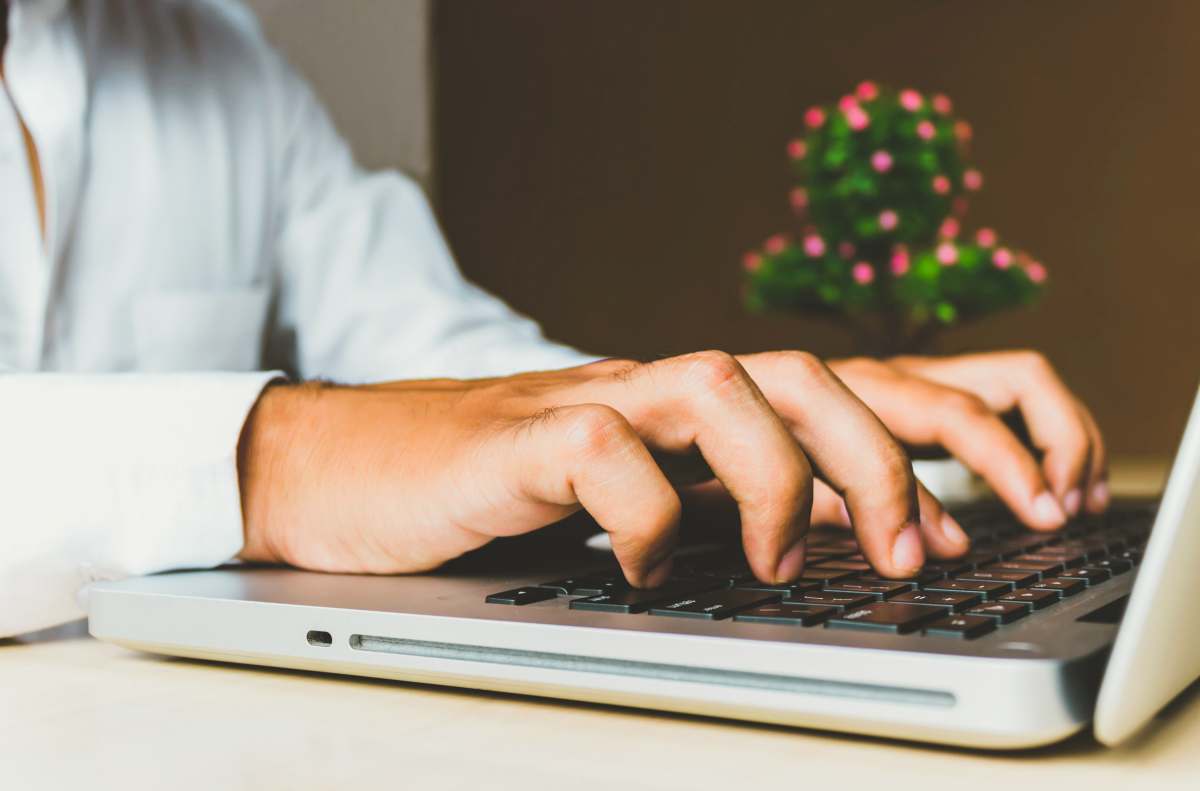  keyboard F and J buttons 3