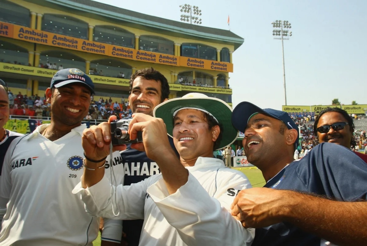 सचिन अपने टीममेट के साथ